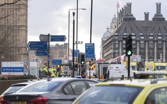 Ситуация на месте теракта у британского парламента