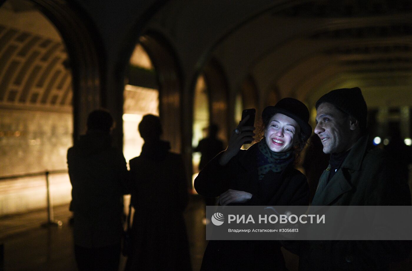 Ночной концерт "К Оттепели" в Московском метро