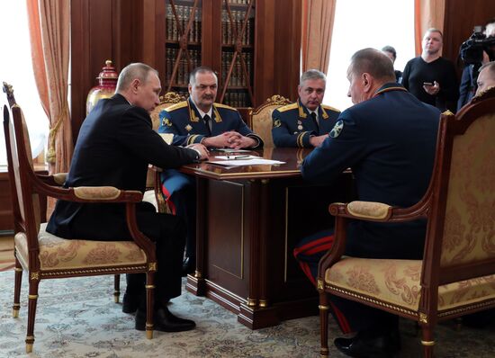 Президент РФ В. Путин провел совещание с руководством Росгвардии