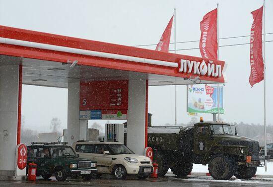 "Лукойл" хочет продать треть своих АЗС в России