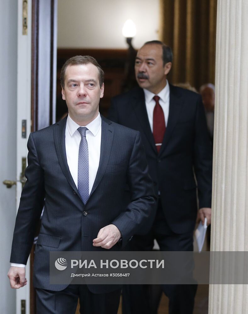 Премьер-министр РФ Д. Медведев встретился с премьер-министром Узбекистана