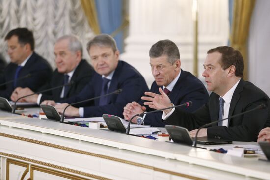 Премьер-министр РФ Д. Медведев встретился с премьер-министром Узбекистана