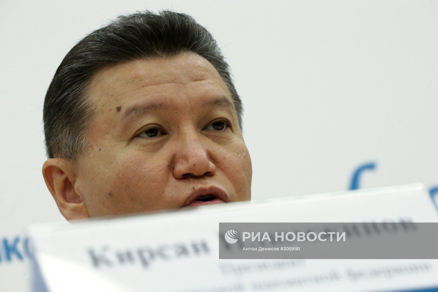 Пресс-конференция К. Илюмжинова, посвященная ситуации вокруг поста президента ФИДЕ