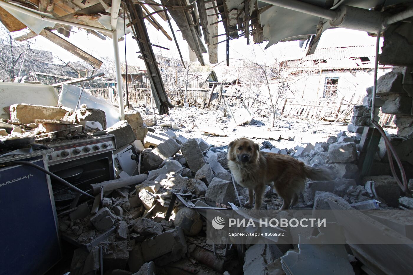 Последствия обстрела в Донецке