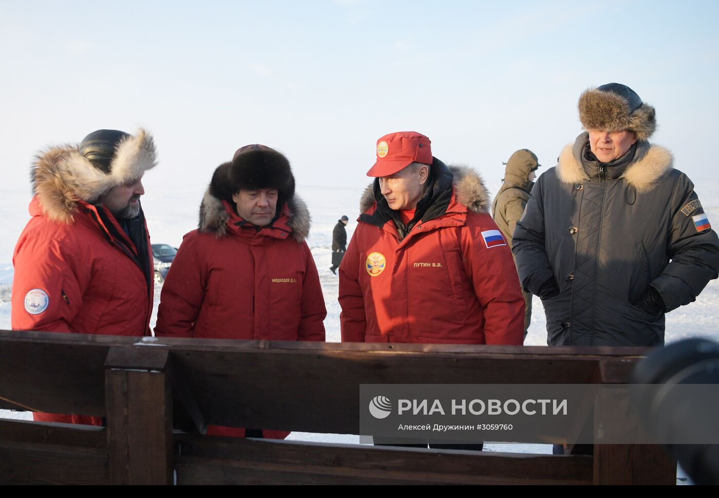 Рабочая поездка президента РФ В. Путина и премьер-министра РФ Д. Медведева в Северо-Западный федеральный округ