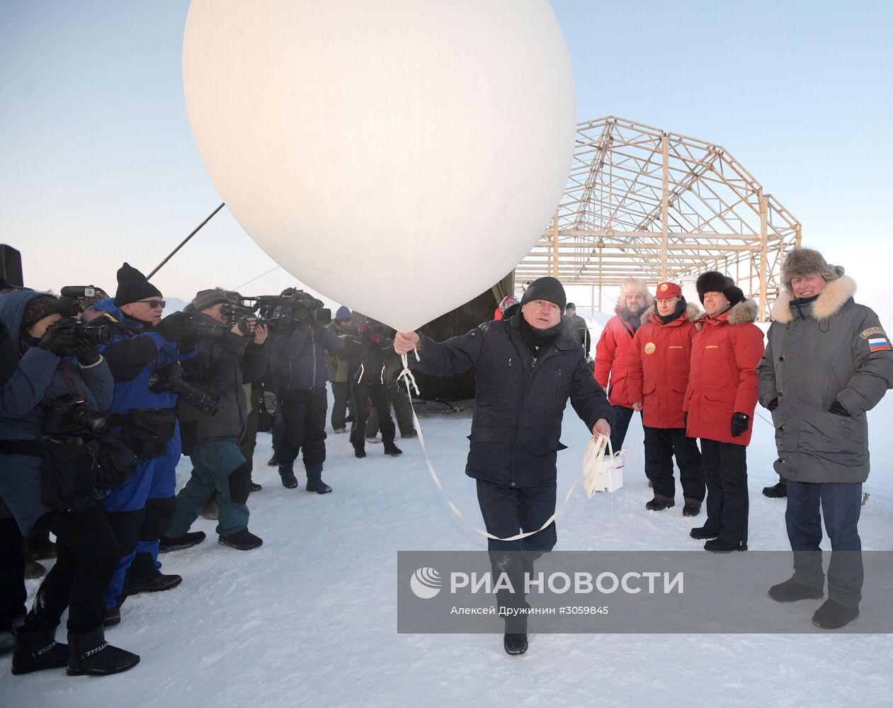 Рабочая поездка президента РФ В. Путина и премьер-министра РФ Д. Медведева в Северо-Западный федеральный округ