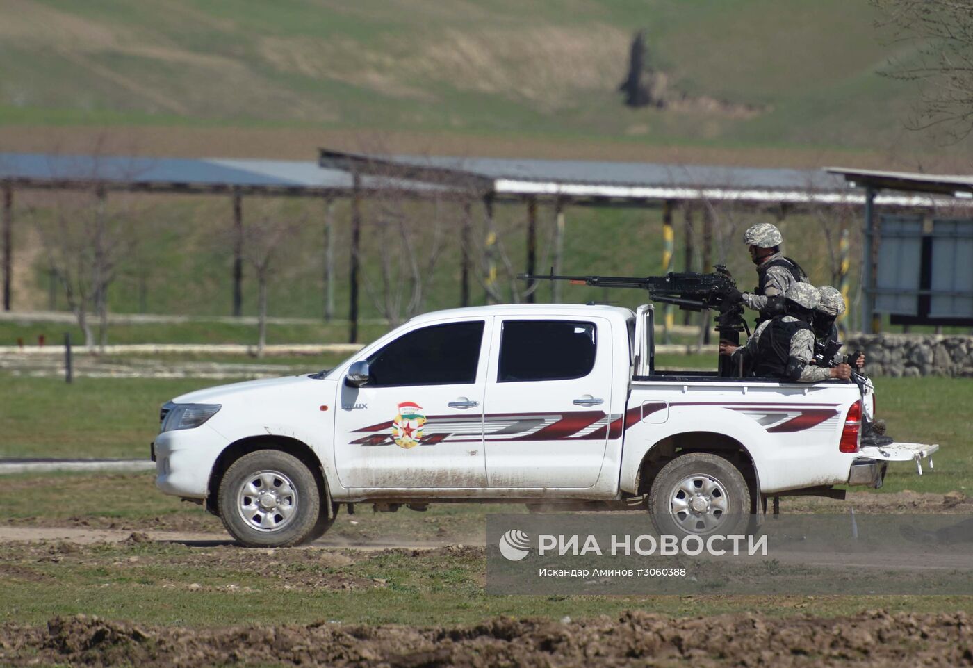 Российско-таджикские военные учения в Хатлонской области