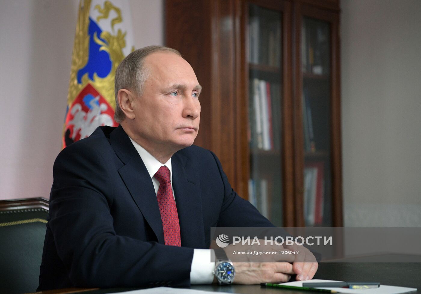 Президент РФ В. Путин провел видеоконференцию по случаю первого захода арктического танкера-газовоза в порт Сабетта