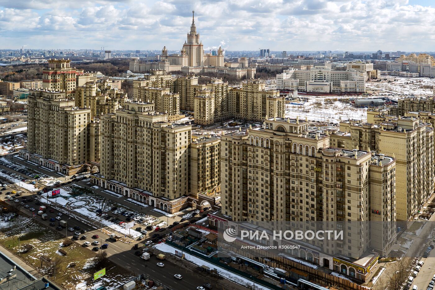 Квартира в москве рядом с мгу. Шуваловский комплекс Москва. Квартал Шуваловский Москва. ЖК Шуваловский Москва. ЖК квартал Шуваловский.