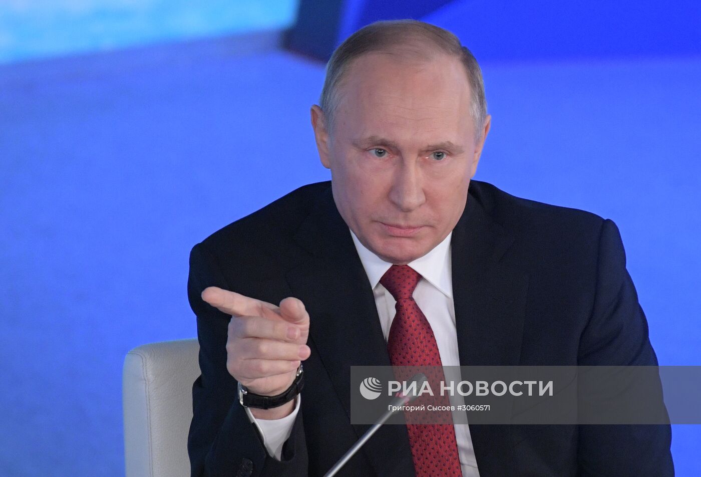 Президент РФ В. Путин посетил Международный арктический форум "Арктика - территория диалога"