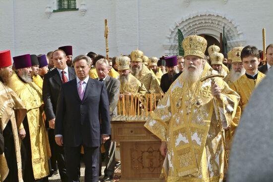 Патриарх Алексий II, Б. Громов ,В.Шувалов в Коломне