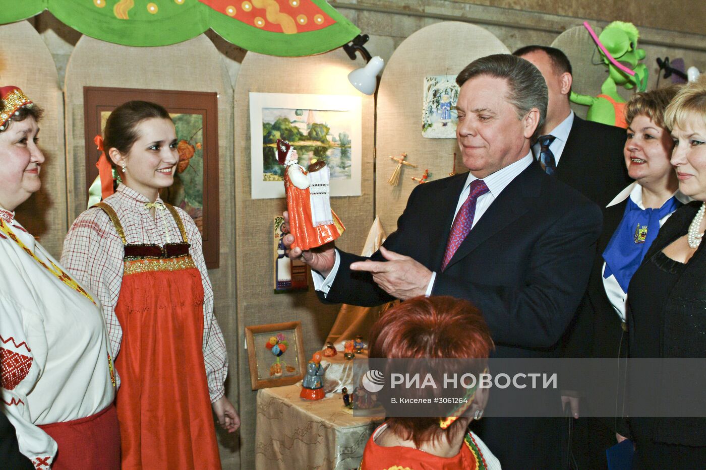 Посещение Б. Громовым воскресной школы в Дмитрове