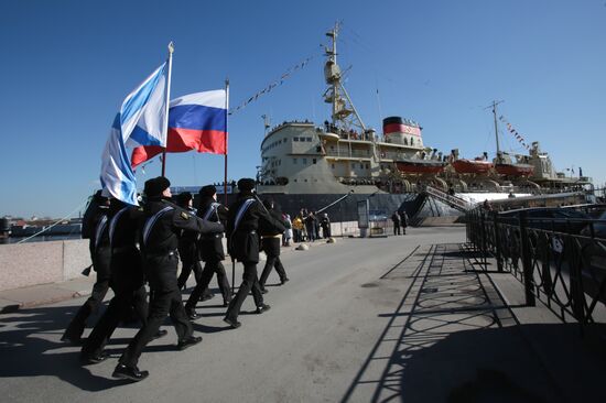 Празднование 100-летия ледокола "Красин" в Санкт-Петербурге
