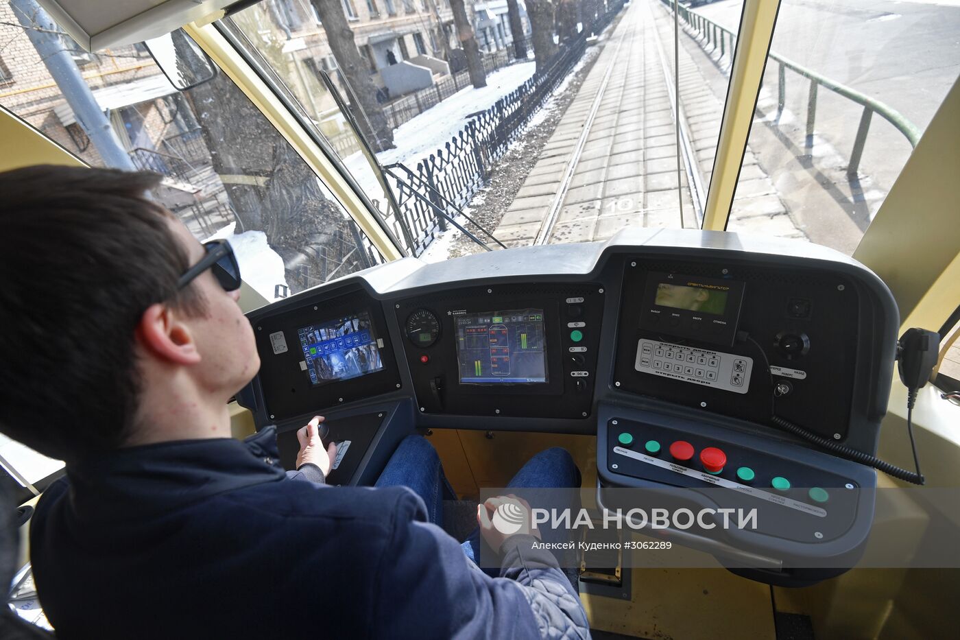 В Москве начали курсировать трамваи нового поколения "Витязь-М"