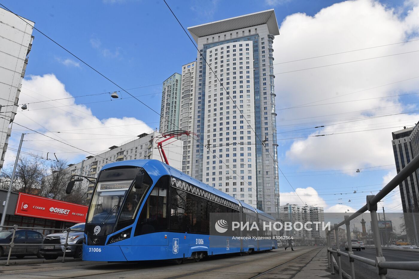 В Москве начали курсировать трамваи нового поколения "Витязь-М"