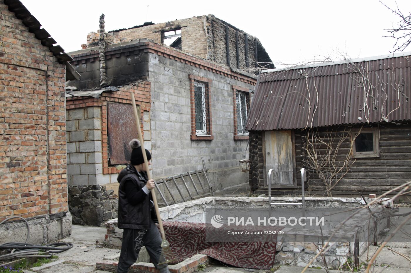 Последствия обстрела в Донецкой области