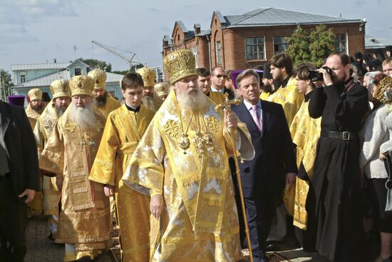 Посещение Патриархом Алексием II, Б. Громовым Коломны