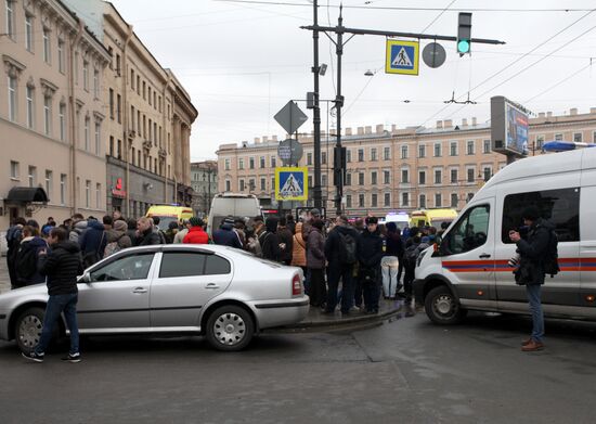 Взрывы в метро в Санкт-Петербурге