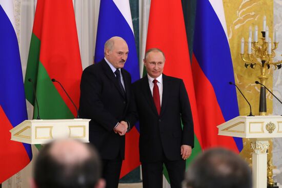Рабочая поездка президента РФ В. Путина в Северо-Западный федеральный округ