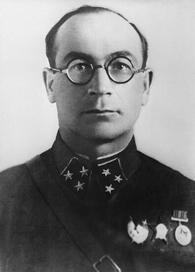 Генерал-лейтенант Павел Ротмистров