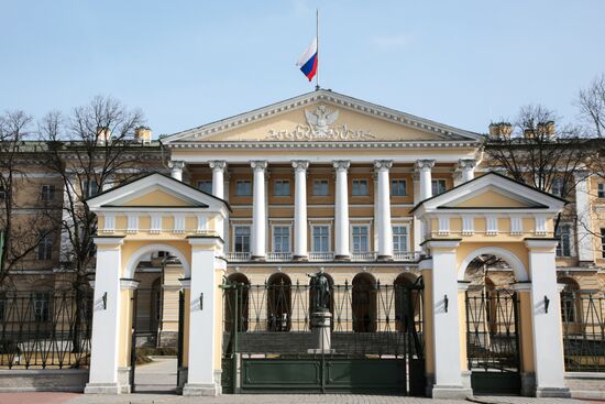 В Санкт-Петербурге объявлен трехдневный траур