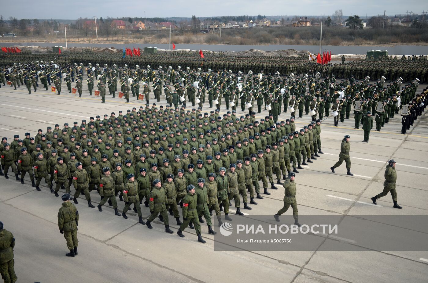 Совместная тренировка пеших парадных расчетов войск Московского гарнизона к военному параду
