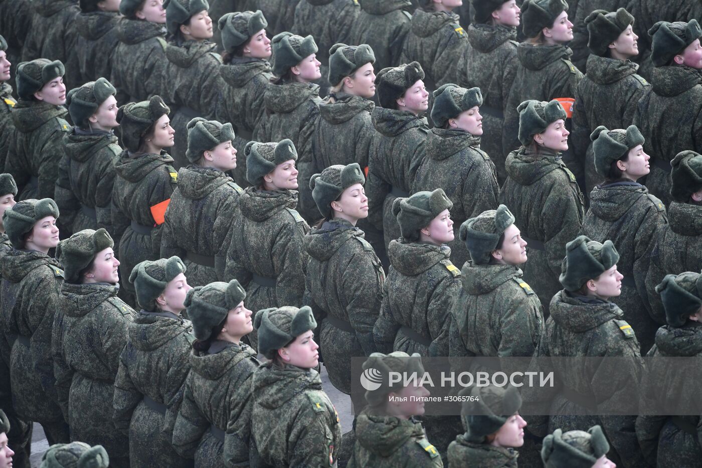 Совместная тренировка пеших парадных расчетов войск Московского гарнизона к военному параду