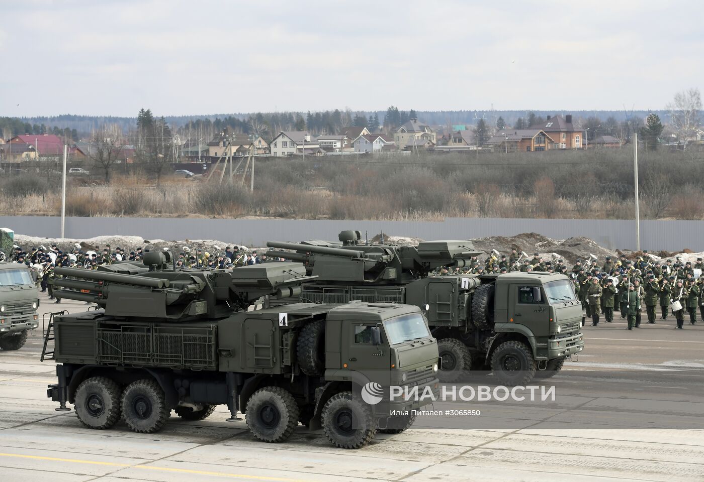 Совместная тренировка пеших парадных расчетов войск Московского гарнизона к военному параду