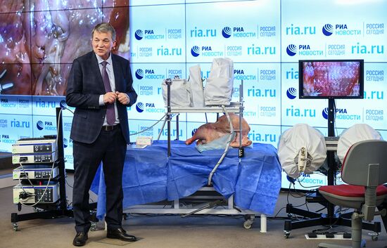Презентация российского ассистирующего роботохирургического комплекса в МИА "Россия сегодня"