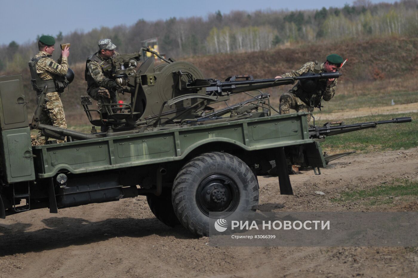 Учения пограничников на военном полигоне под Львовом