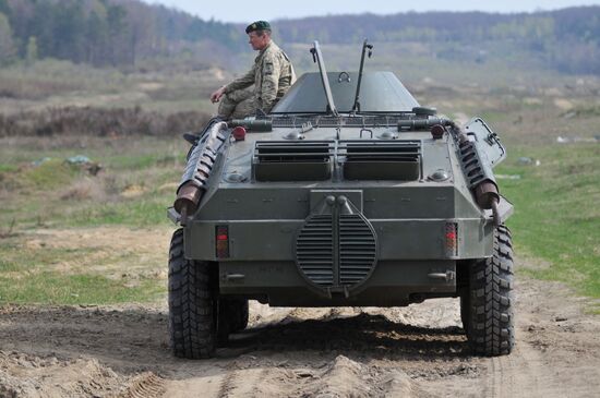 Учения пограничников на военном полигоне под Львовом