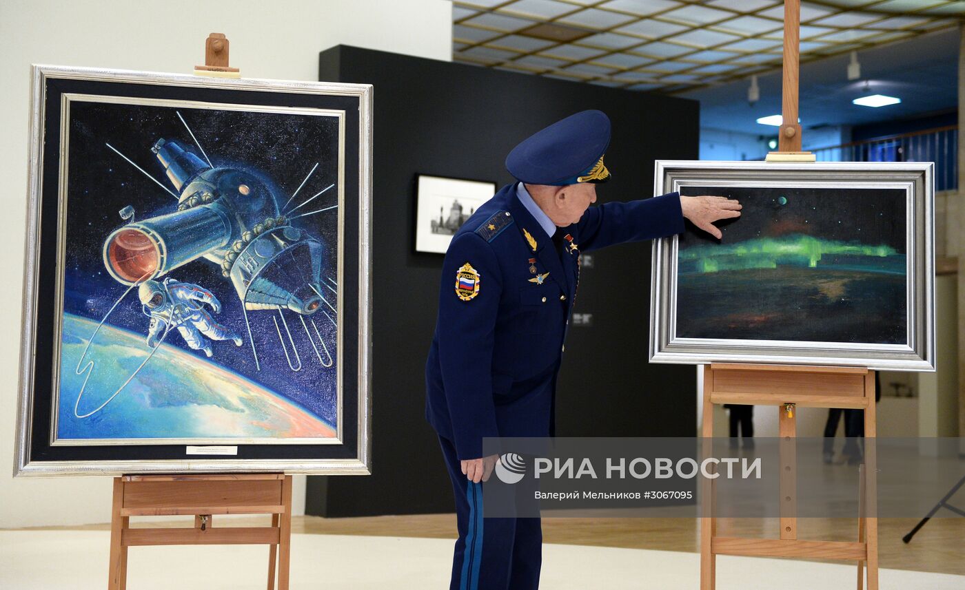 Передача картин А. А. Леонова Третьяковской галерее