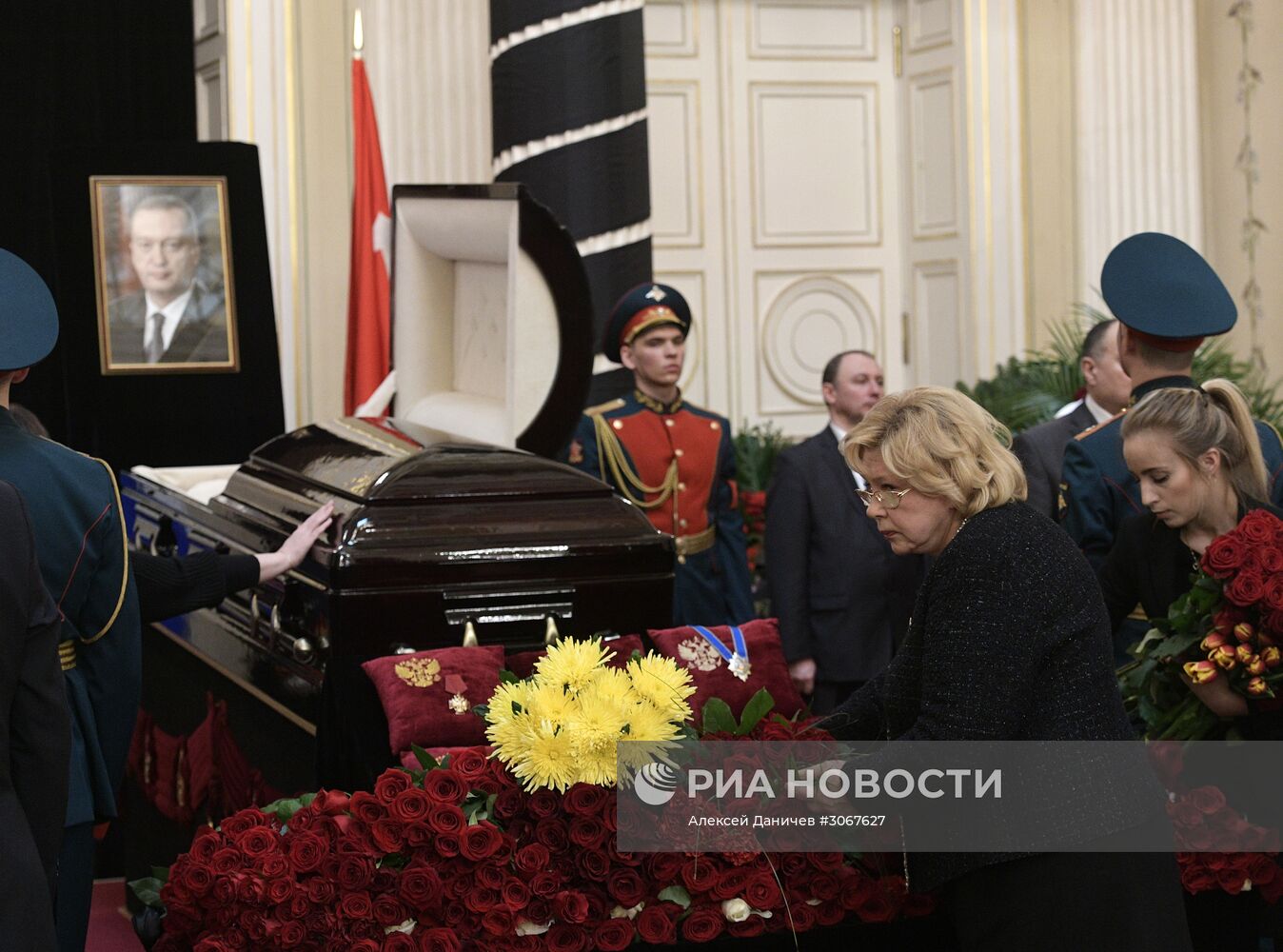 Прощание с сенатором Вадимом Тюльпановым в Санкт-Петербурге