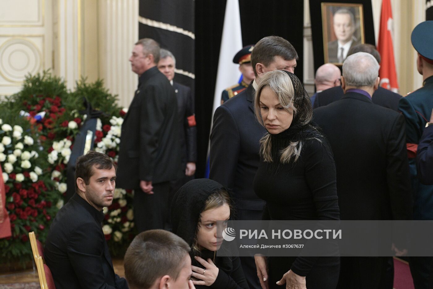 Прощание с сенатором Вадимом Тюльпановым в Санкт-Петербурге