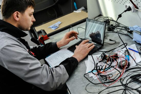 Установка системы "ЭРА-ГЛОНАСС" во Владивостоке