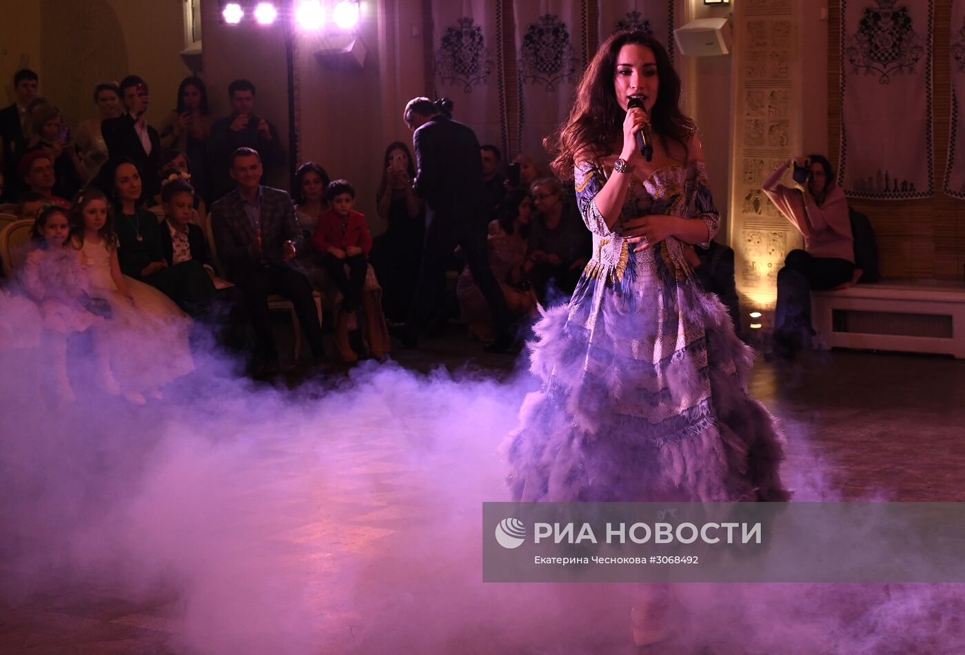 Ежегодный благотворительный детский бал цветов от фонда "Быть Вместе"