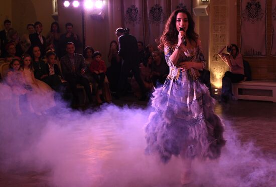 Ежегодный благотворительный детский бал цветов от фонда "Быть Вместе"