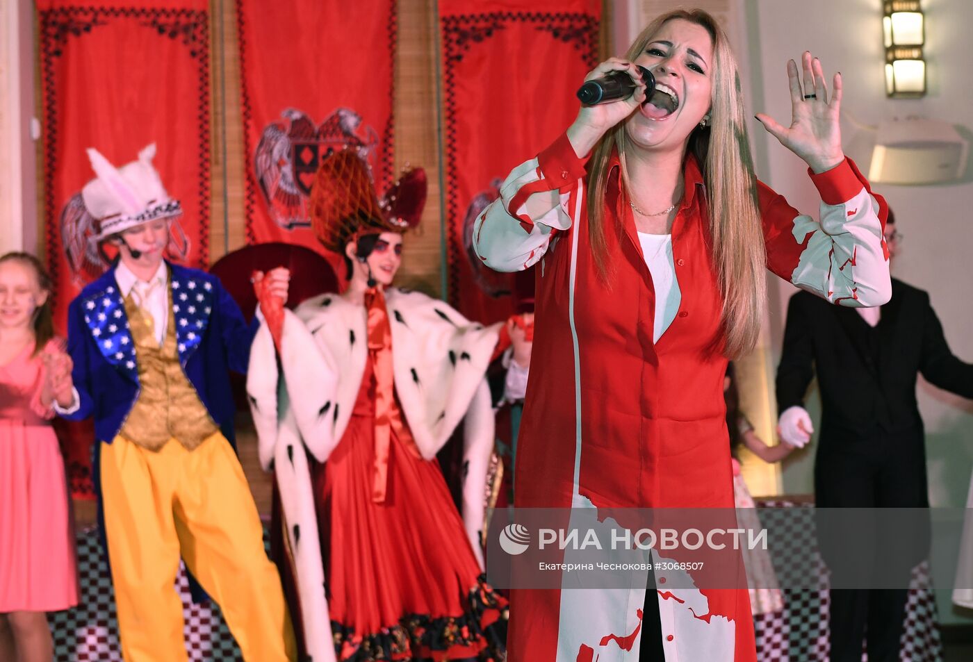 Ежегодный благотворительный детский бал цветов от фонда "Быть Вместе"