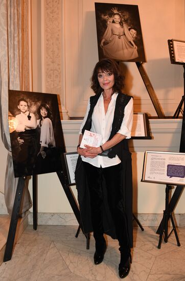 Ежегодный благотворительный детский бал цветов от фонда "Быть Вместе"