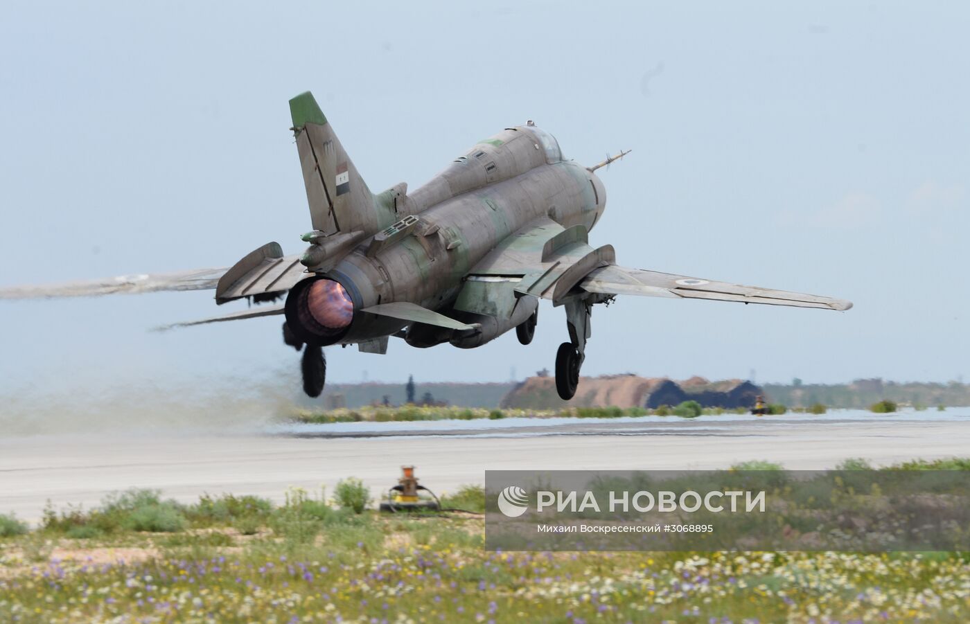 Сирийские ВВС возобновили вылеты с аэродрома "Шайрат"