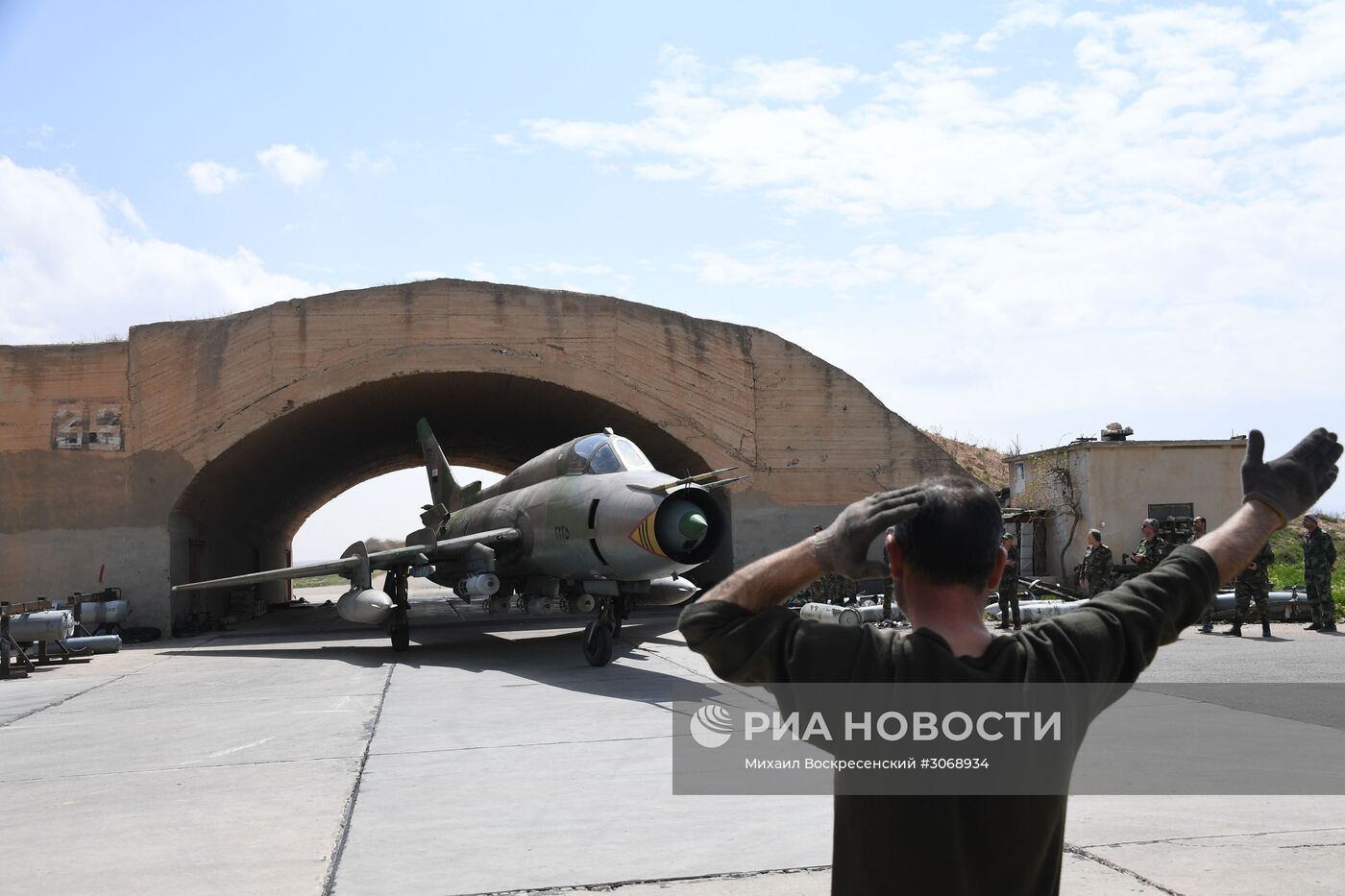 Сирийские ВВС возобновили вылеты с аэродрома "Шайрат"