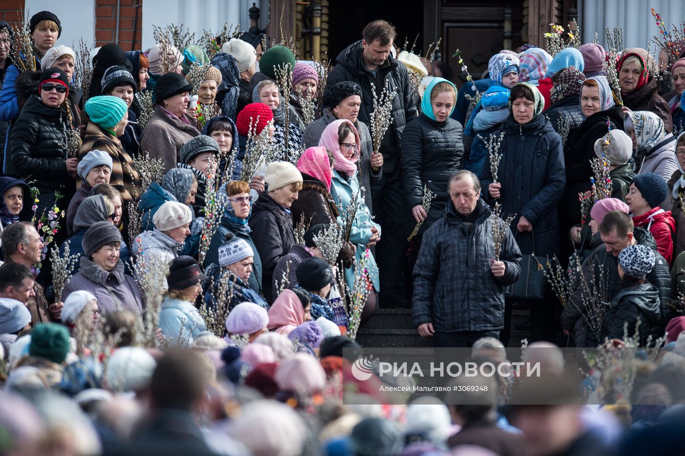 Вербное воскресенье в городах России