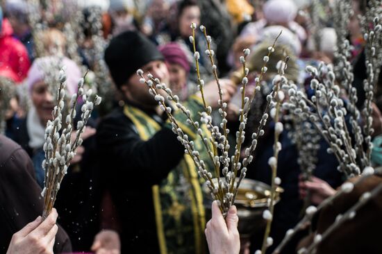 Вербное воскресенье в городах России