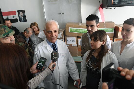 Передача гуманитарной помощи больнице и детскому дому в Сирии