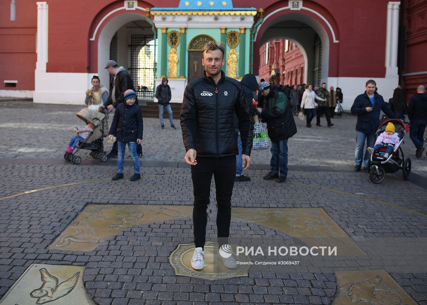 Прогулка Петтера Нортуга по Красной площади
