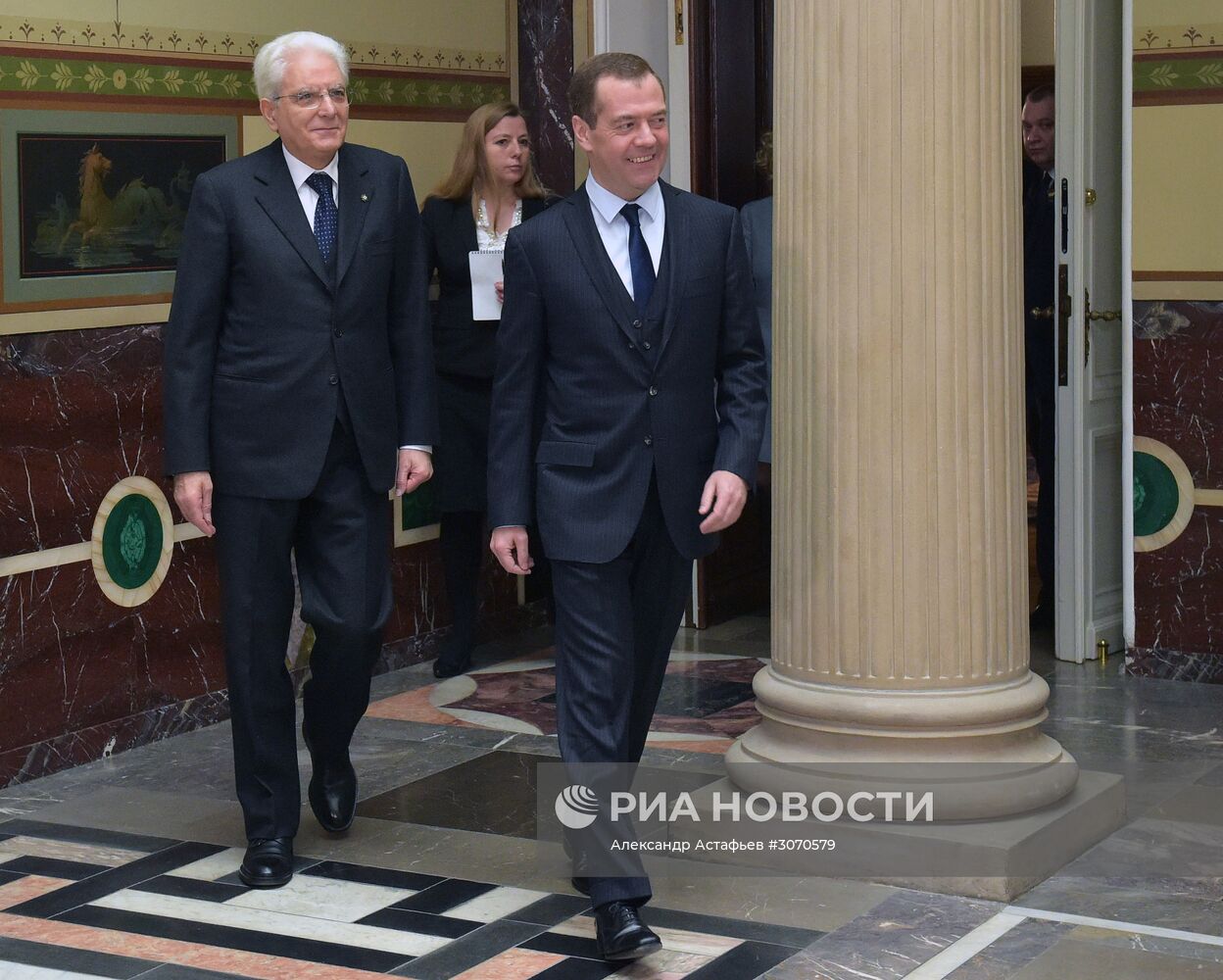Рабочая встреча премьер-министра РФ Д. Медведева с президентом Италии С. Маттареллой