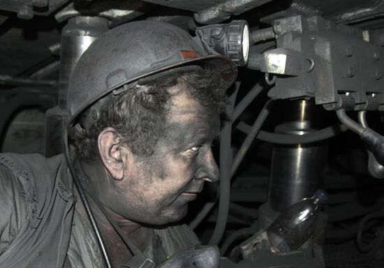 Шахта ГП "Торезантрацит" в Донецкой области