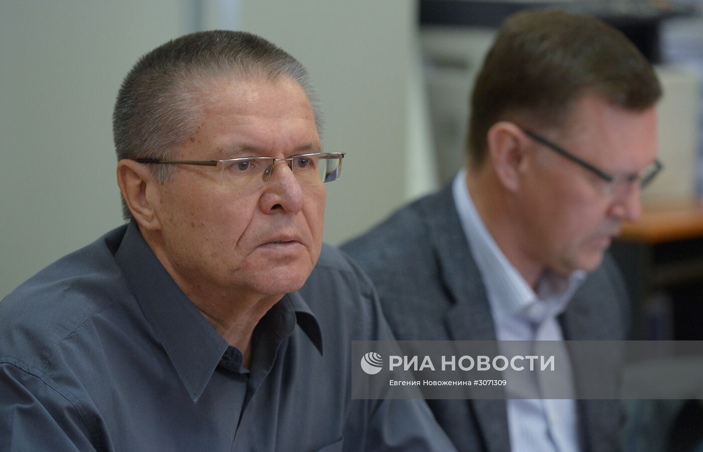 Рассмотрение ходатайства следствия о продлении ареста А.Улюкаеву