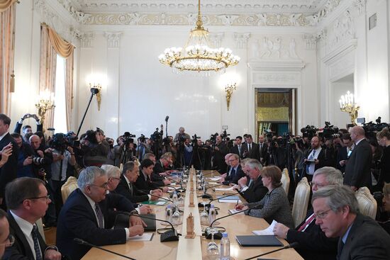 Переговоры министра иностранных дел РФ С. Лаврова и госсекретаря США Р. Тиллерсона