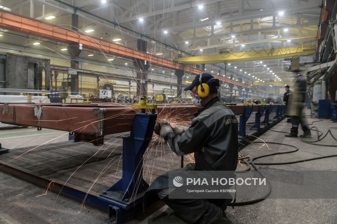 Производство новейших вагонов метрополитена "Москва"